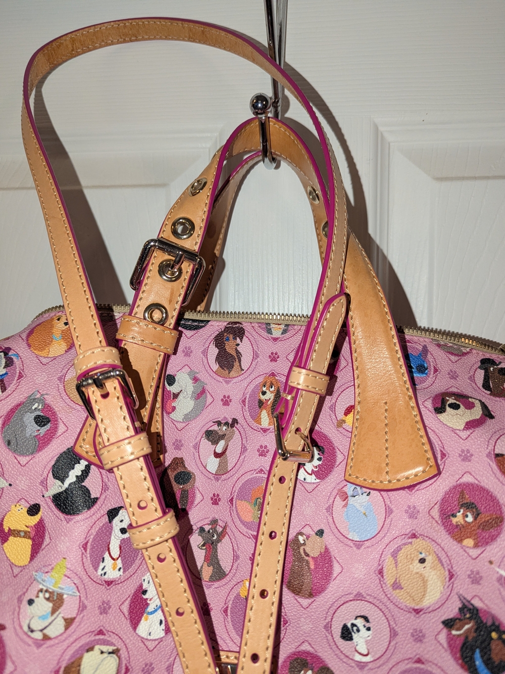 2018 Disney Dooney & Bourke Pink Disney Dogs Satchel - Picture 5 of 5